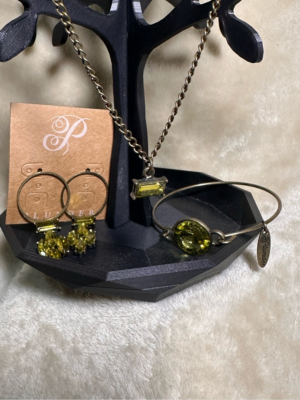 Plunder 3 piece jewelry set, necklace, earrings & bracelet in antique gold tone